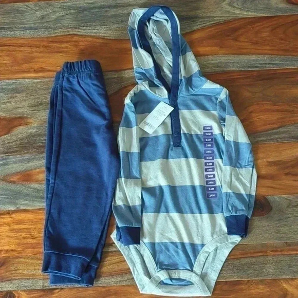 Carter's toddler matching sets - Picture 2 of 7